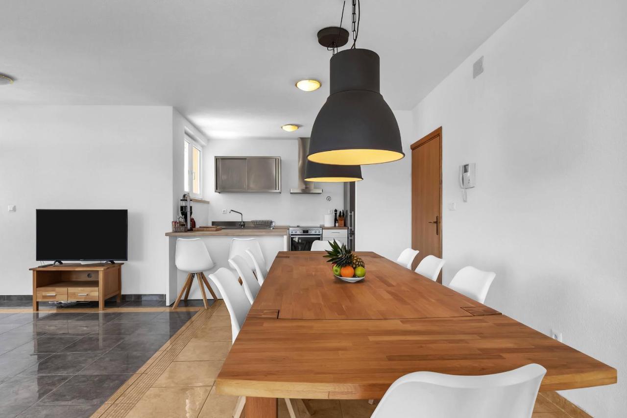 Apartments Marin เบรลา ภายนอก รูปภาพ