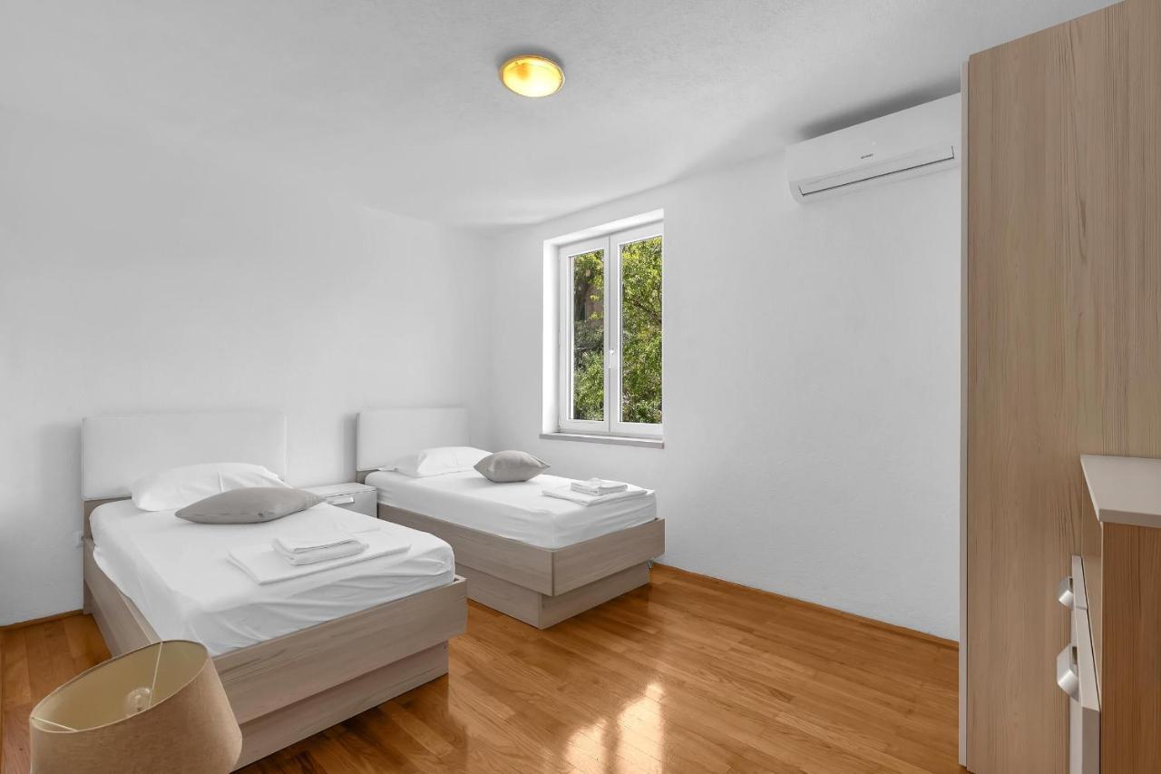 Apartments Marin เบรลา ภายนอก รูปภาพ