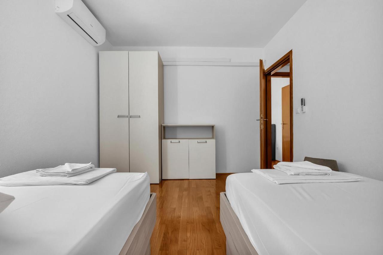 Apartments Marin เบรลา ภายนอก รูปภาพ