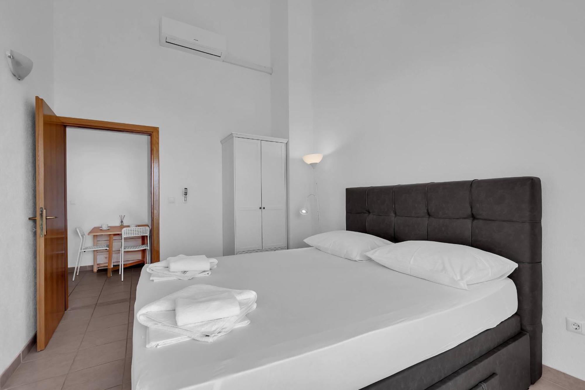 Apartments Marin เบรลา ภายนอก รูปภาพ